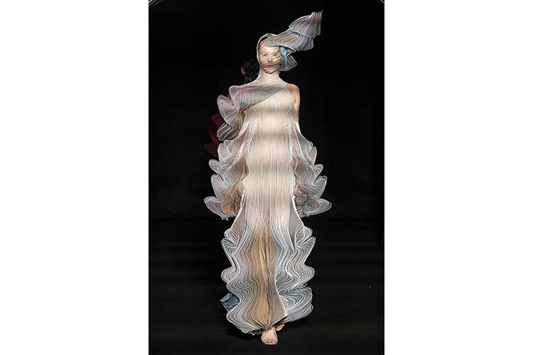 Paris HC fw 2018 Iris van Herpen 4